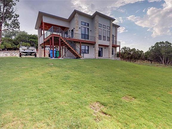 5th image of 18407 Lakeland Dr