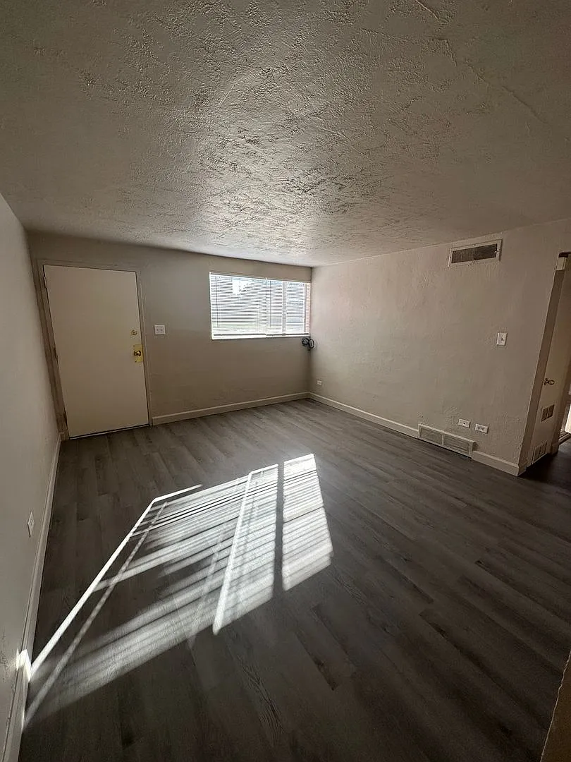 2607 Poplar Court — Photo 2