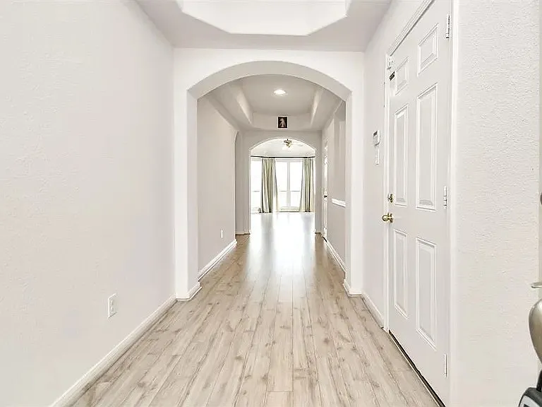 6411 Atlasridge Dr — Photo 10