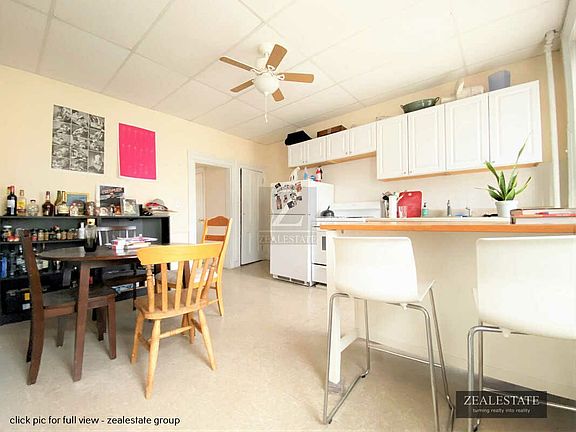 3rd image of 591 Vanderbilt Ave #2