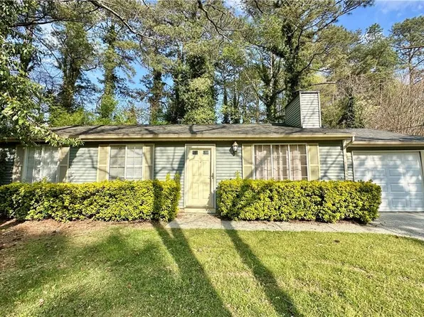 2848 Ancient Oak Ct, Snellville, GA 30078