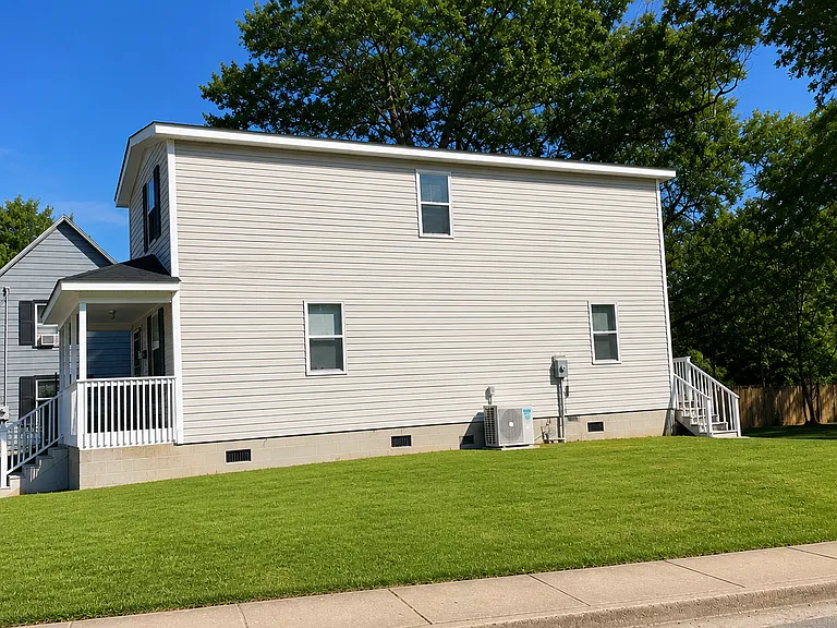 1016 Southern Ave — Photo 17
