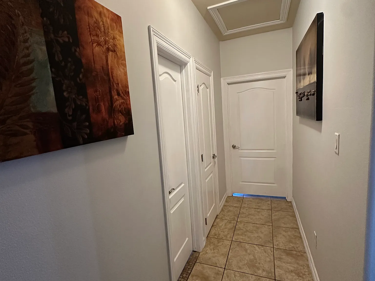 3 bed, 2018 sqft, $2,000 — Photo 4