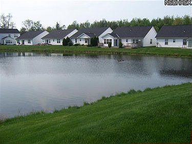 3rd image of 807 Loganberry Oval #104