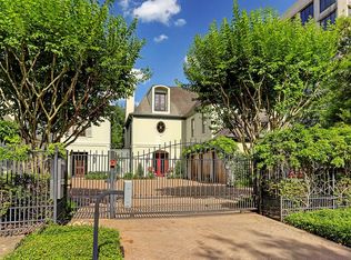 52 Briar Hollow Ln, Houston, TX 77027