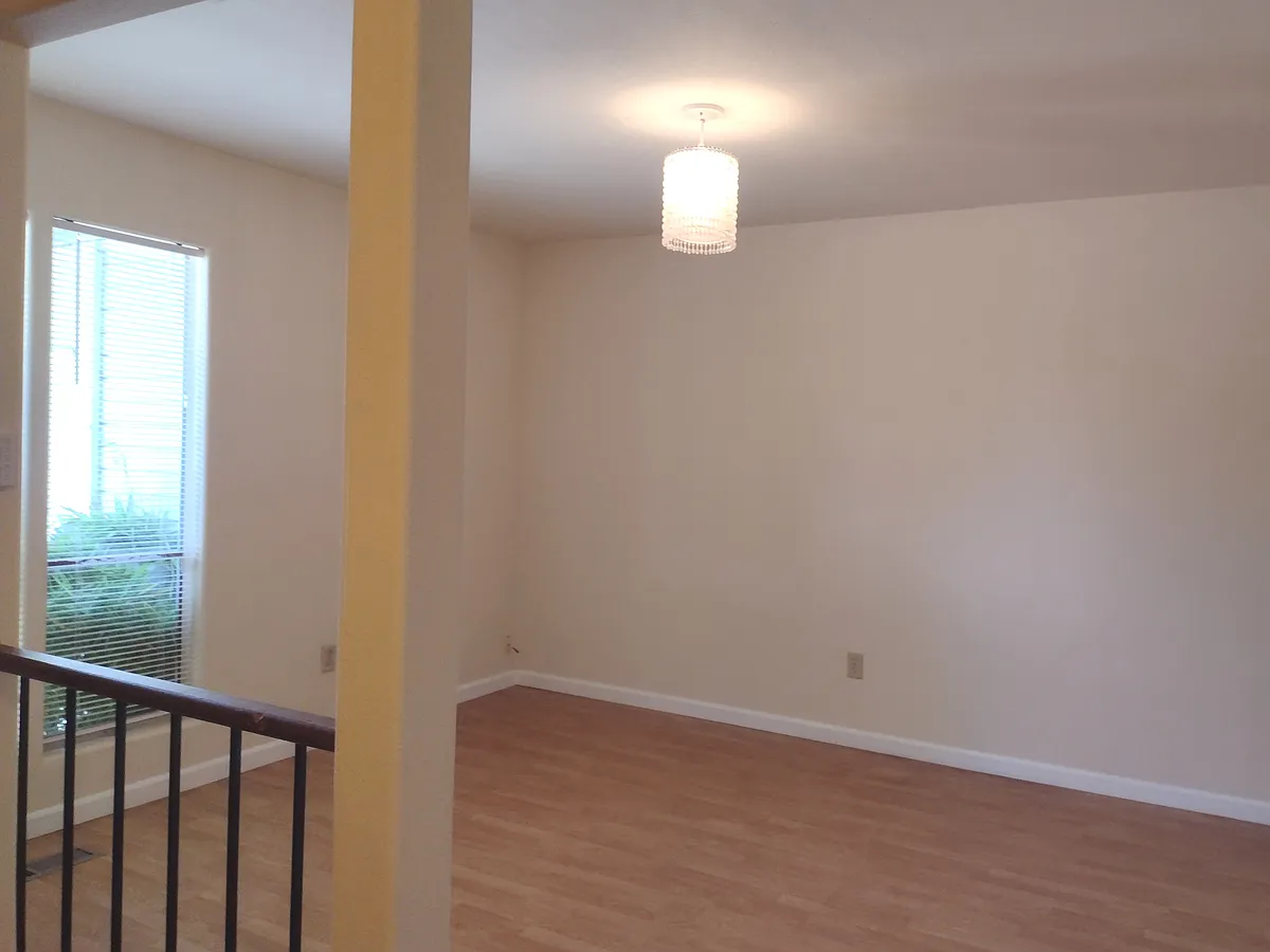 Building Photo - 2469 Simas Ave