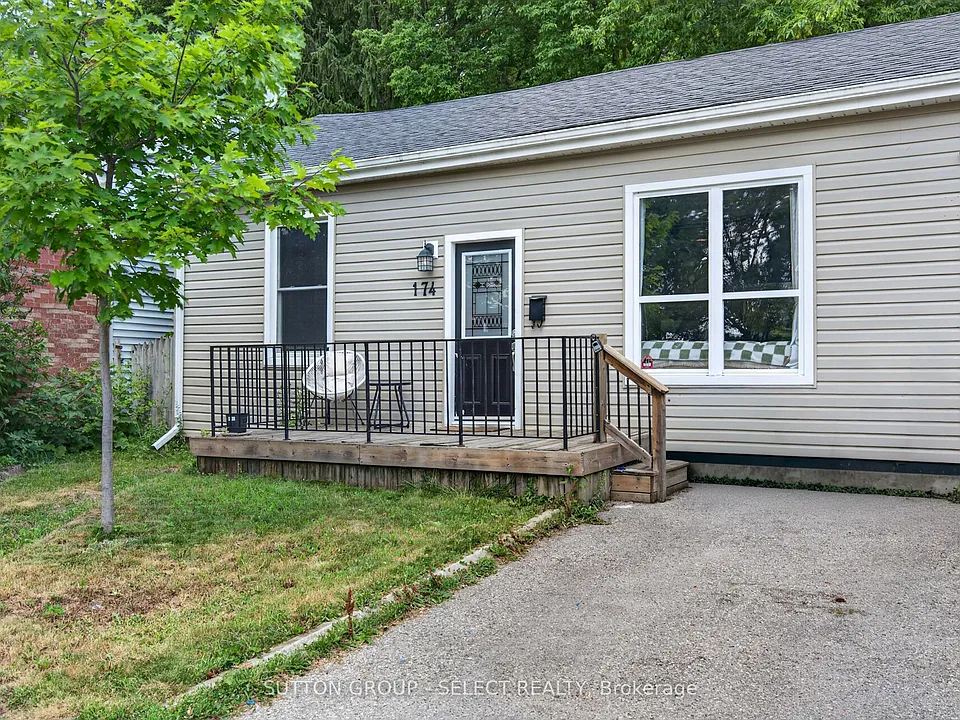 174 Clarence St