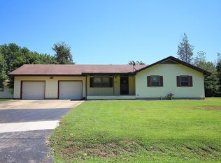 364 Craig St, Reeds Spring, MO 65737