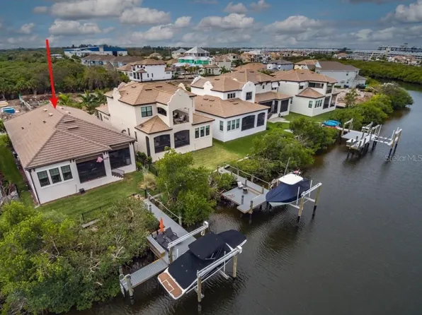 1014 Seagrape Dr, Ruskin, FL 33570