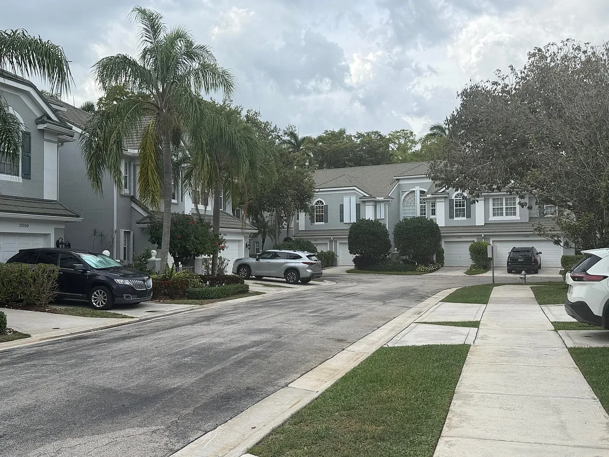 Building Photo - Saint Andrews Grand Cir
