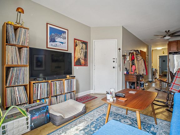 4th image of 3027 Kennedy Blvd #41