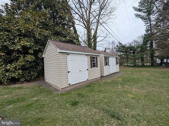 3rd image of 3729 Abingdon Beach Rd