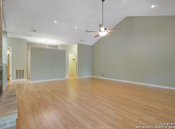 5th image of 98 Granburg Cir