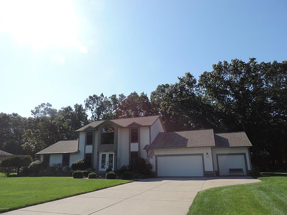 3rd image of 3265 N Riverwood Dr