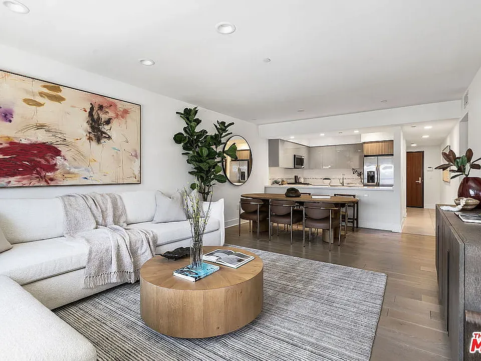 10269 Santa Monica Blvd #401
