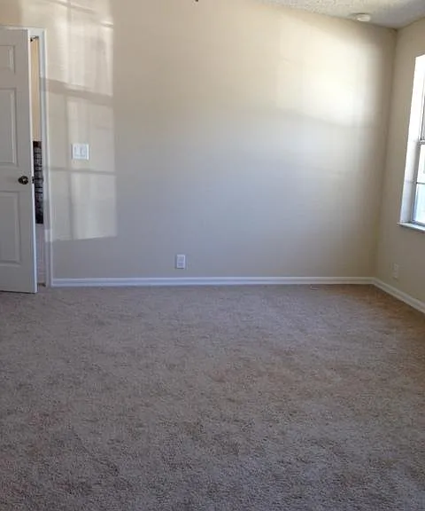 2304 Kingston St S — Photo 17