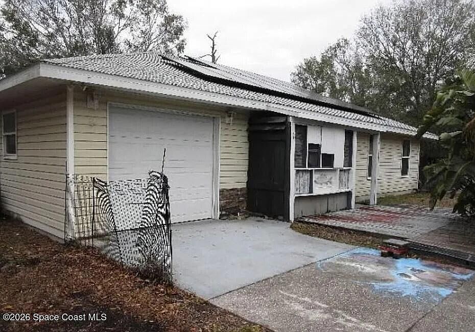 1st image of 2249 Woodmere Rd