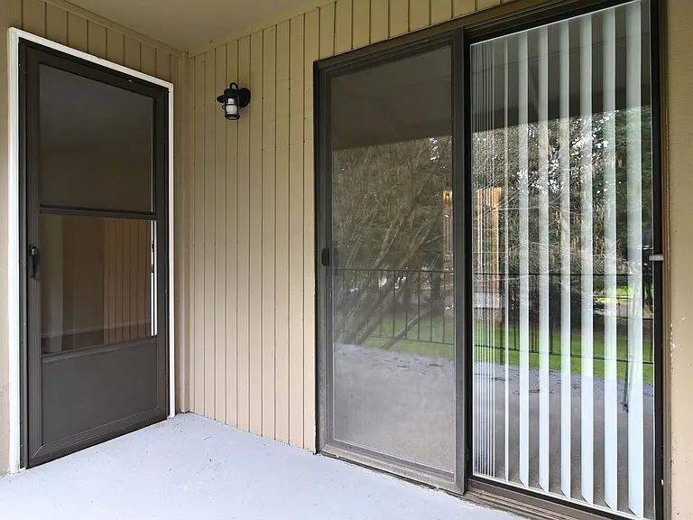 Kentfield Townhomes I & II — Photo 26