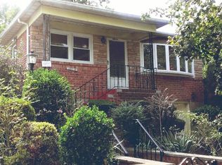 15414 14th Ave, Beechhurst, NY 11357