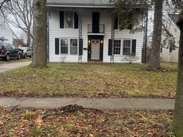 33 Avonlea St SW, Wyoming, MI 49548