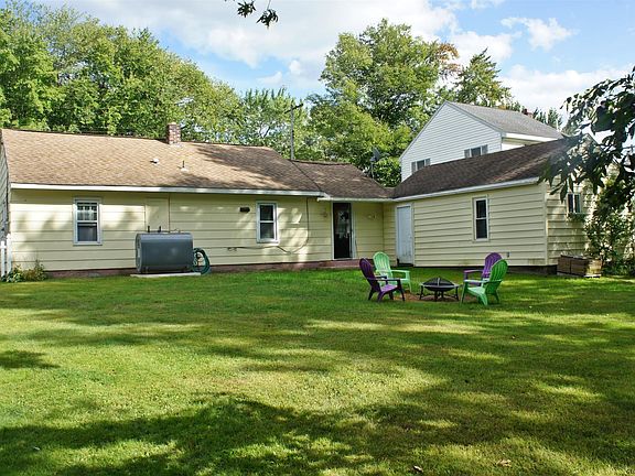 3rd image of 37 Westbrook Dr
