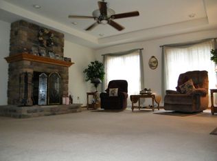 6827 Florence Ave, Ashtabula, OH 44004