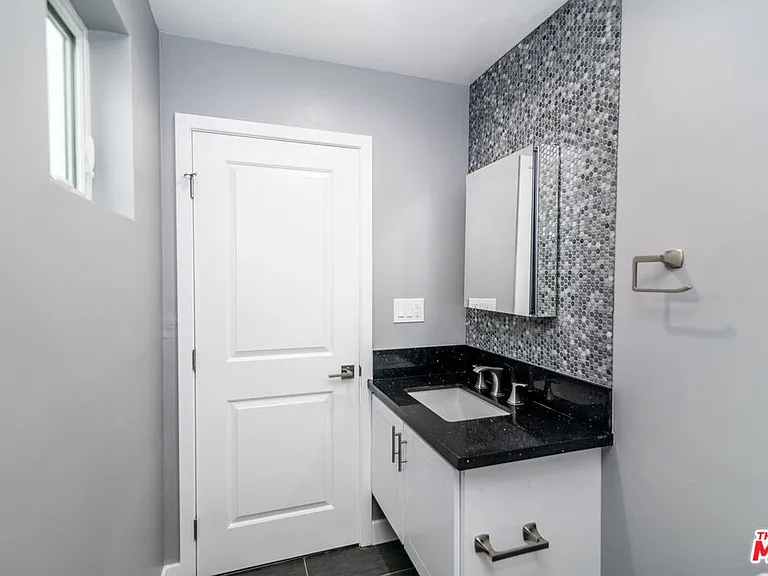1625 S New Hampshire Ave #1/2 — Photo 12