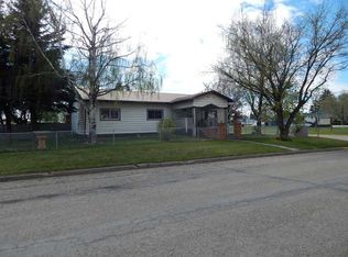 2222 E 21st St, Bowden, AB T0M0K0