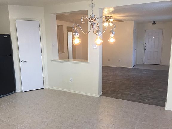 2nd image of 909 Gillon Dr