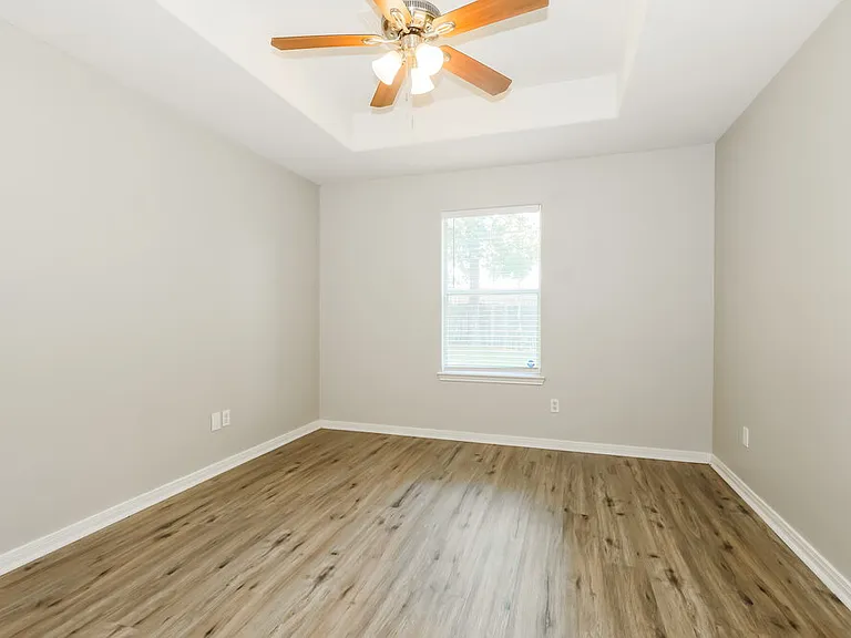 16325 Sun View Ln — Photo 9