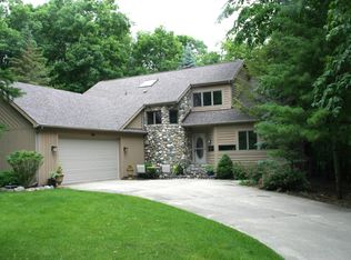 1526 Windtree Ln, Delavan, WI 53115