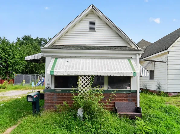 1340 Locust St, Terre Haute, IN 47807