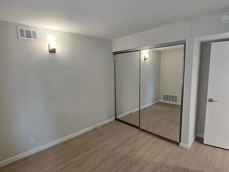 2688 Lake Ave #2690 — Photo 17