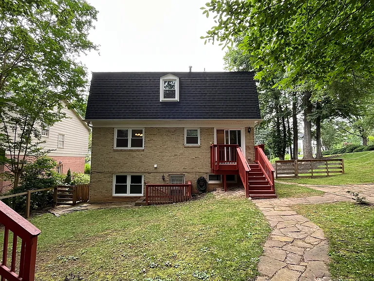 6833 Melrose Dr — Photo 33