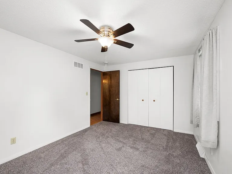 3129 Windsor Dr — Photo 17