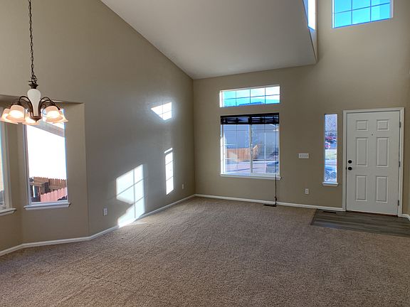 8275_cedar_chase_a_12152021