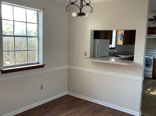 323 Deckbar Ave APT 201