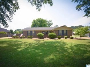 605 Cherokee Ln NW, Hartselle, AL 35640