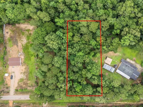 8 County Road 3564, New Caney, TX 77357