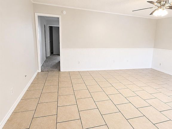 5th image of 502 N Oak St