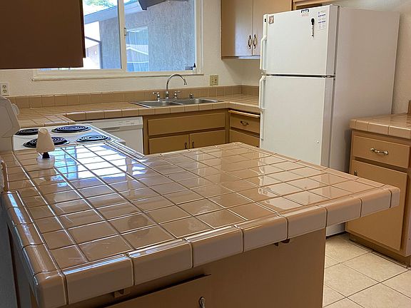5th image of 443 Manchester Way