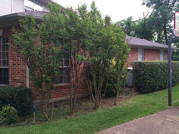 3rd image of 3506 Woodhaven Dr