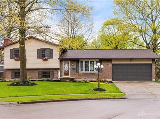 1072 Salisbury Rd, Troy, OH 45373