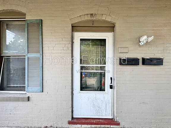2nd image of 110 Hagerman Ct