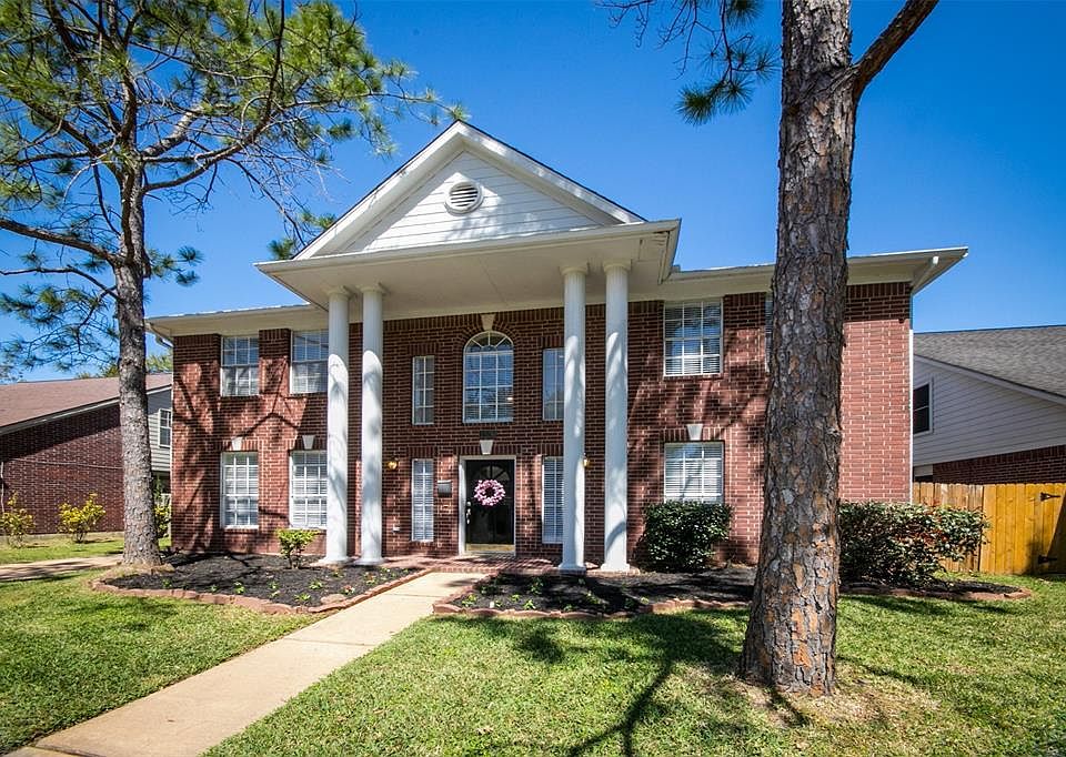 1st image of 2826 Plantation Wood Ln
