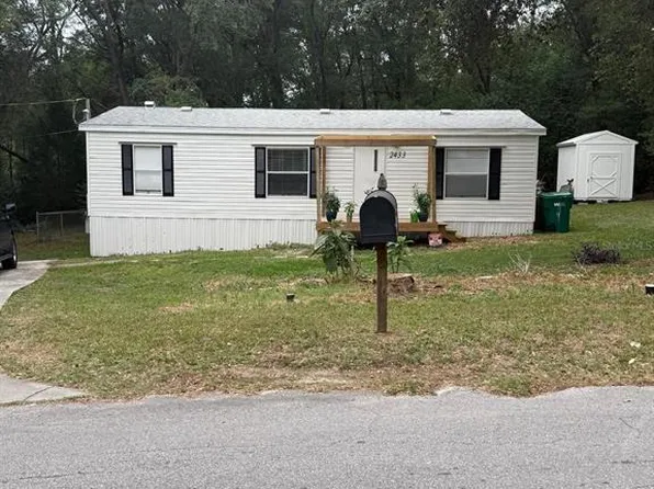 2433 E North St, Inverness, FL 34453