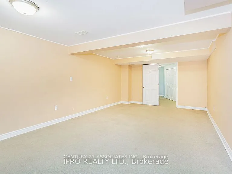 2410 Emerson Dr — Photo 29