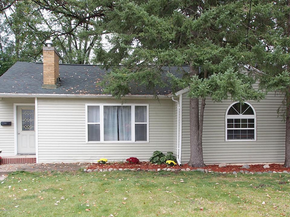 1st image of 443 S Cochran Ave
