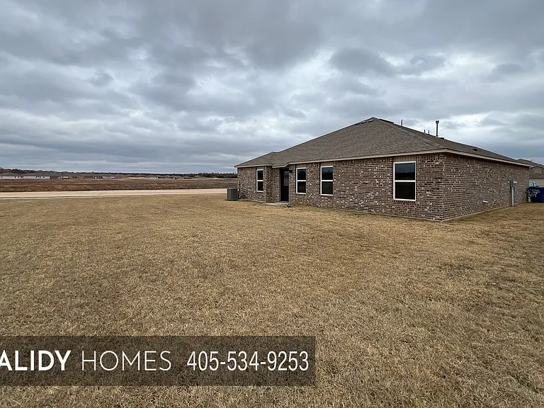 4301 Driftwood Dr — Photo 24