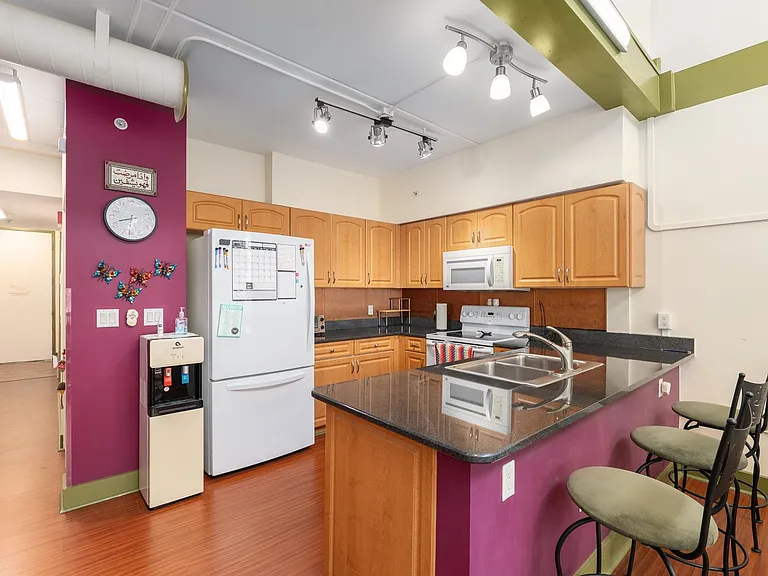 2515 SW 35th Pl #219 — Photo 7